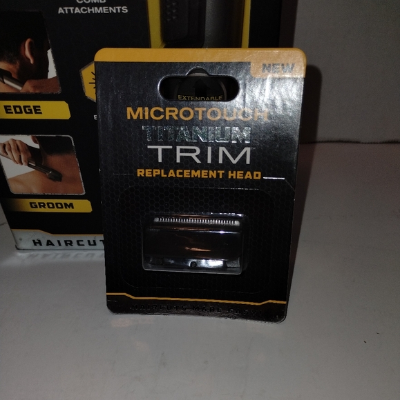 Microtouch Titanium Trim Haircut & Body Groomer With Additional Replacement Head - Picture 9 of 10